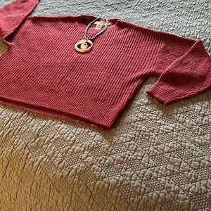 L.O.G.G. H & M Women's Oversized size Small Rust Brick Burgundy Knit Swe…